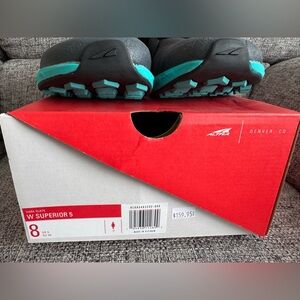 Altra Women's Superior 5 Trail Shoes - Black and Teal